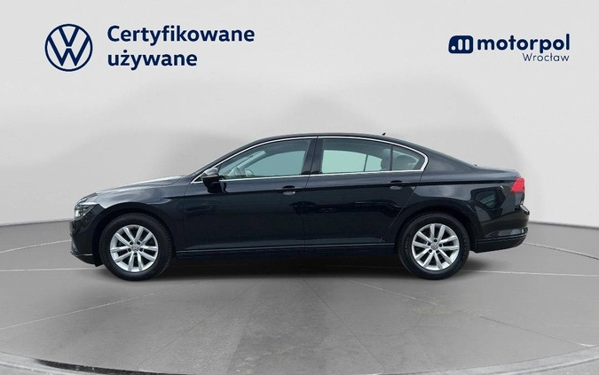 Volkswagen Passat cena 92900 przebieg: 129436, rok produkcji 2020 z Józefów małe 781